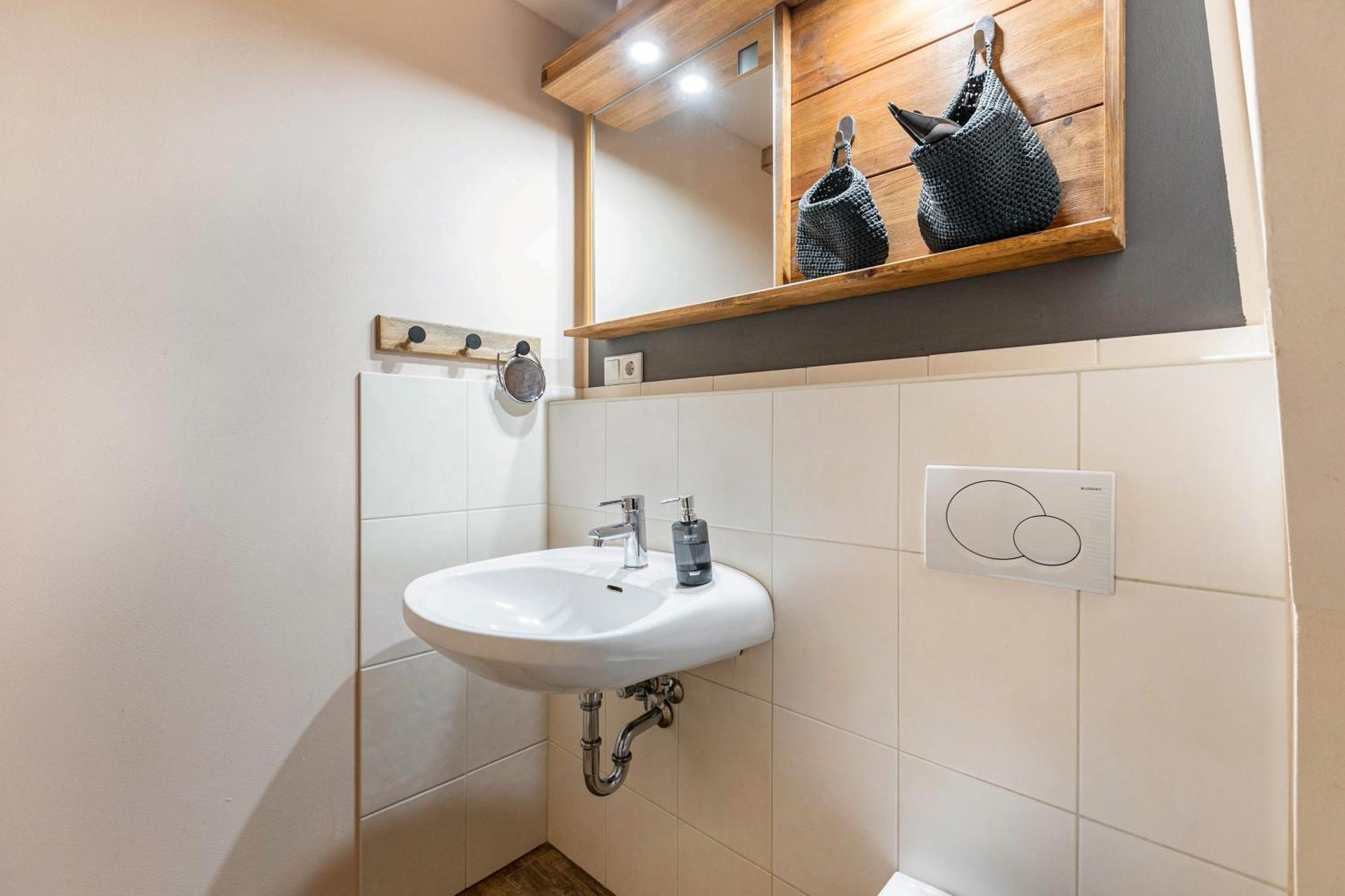Blauquarz Und Rauchquarz Apartment Reussenkoge Luaran gambar
