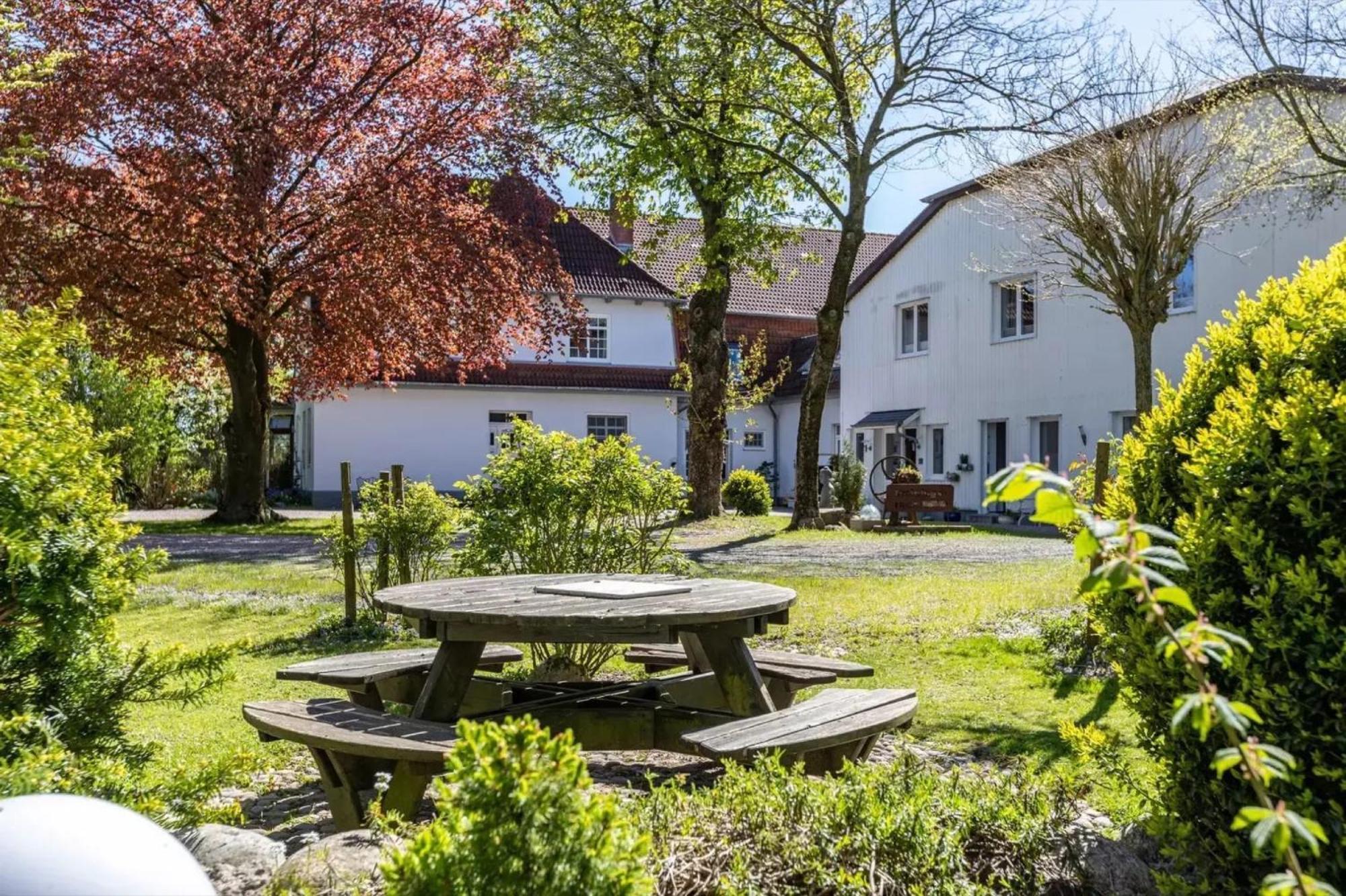 Blauquarz Und Rauchquarz Apartment Reussenkoge Luaran gambar